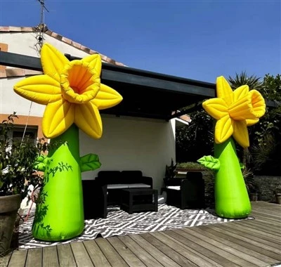 Uppblåsbar golvblomma